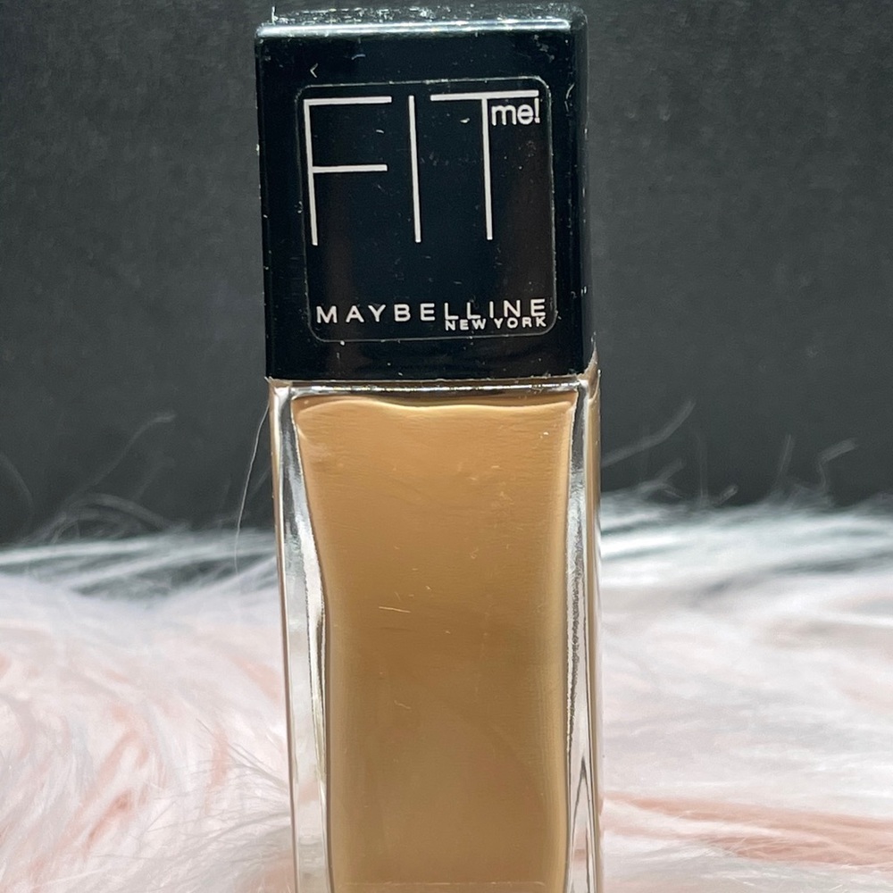 Maybelline New York Fit Me! Foundation CREAM BEIGE